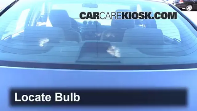 2009 Nissan Altima S 2.5L 4 Cyl. Sedan (4 Door) Éclairage Feu de freinage central (remplacer l'ampoule)